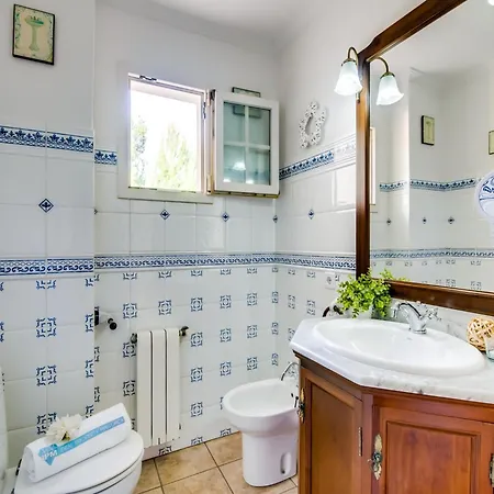 Elegant With Private Pool